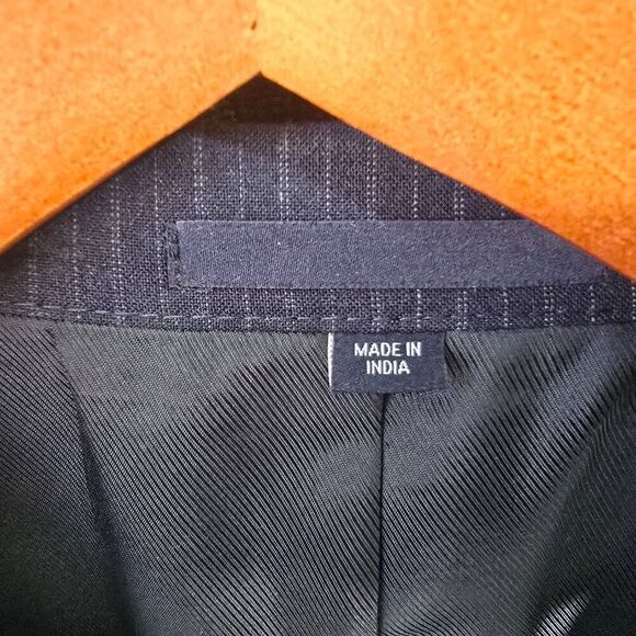 Jos. A. Bank 1905 Tailored Fit Navy Pinstripe Wool Suit Coat 46R - Picture 10 of 15